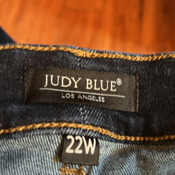 Judy blue non distressed jeans - Picture 4 of 5